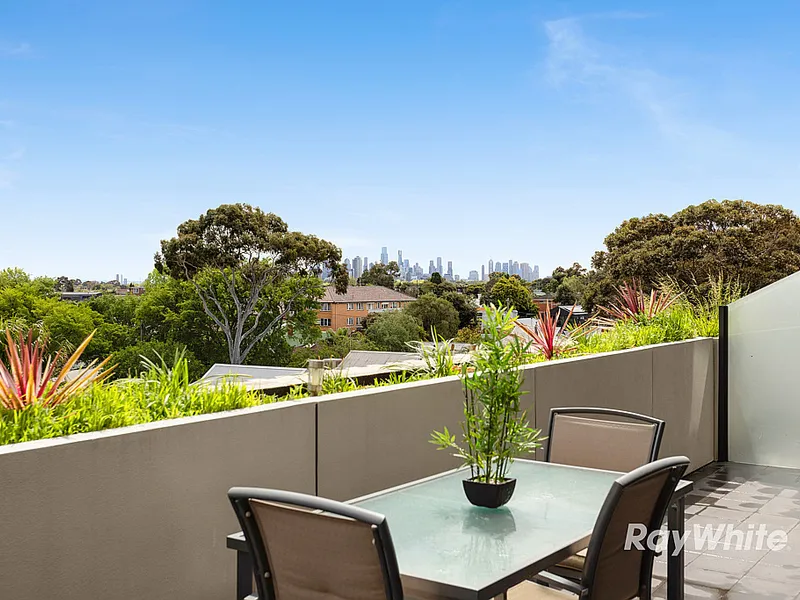 City & Bay Views with Alfresco Flair