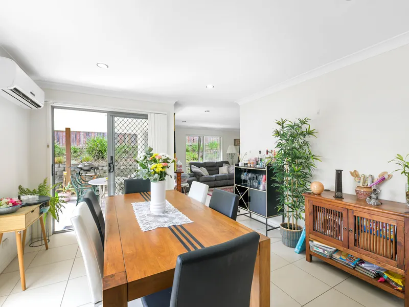 Modern family home easy care Lifestyle 