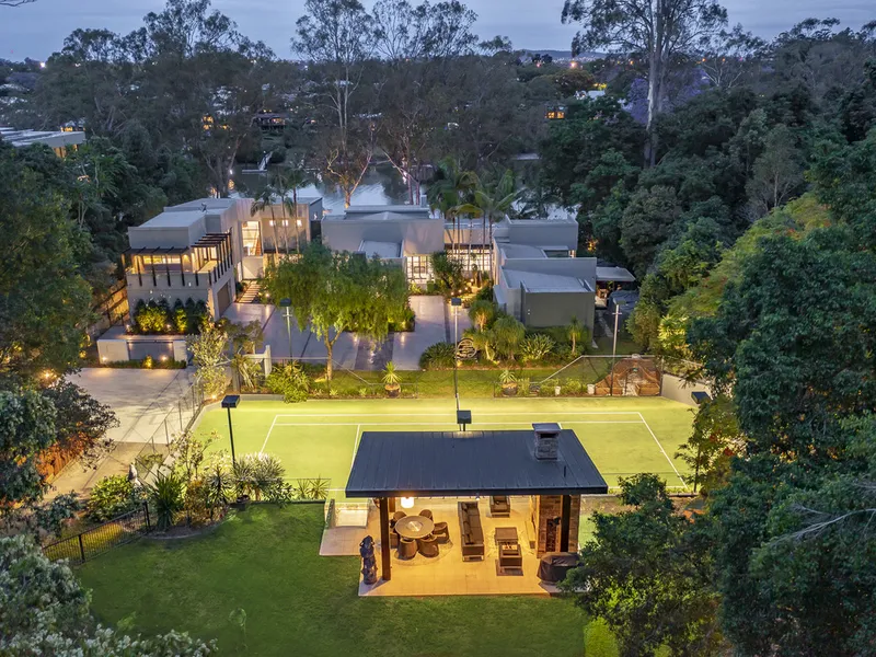 THE RIVER HOUSE - A WORLD CLASS RIVERFRONT ESTATE - 6020M2