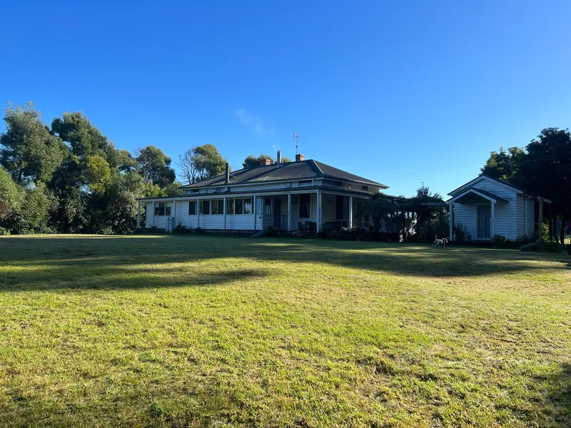 STUNNING PROPERTY OF 38 ACRES WITH WATER VIEWS