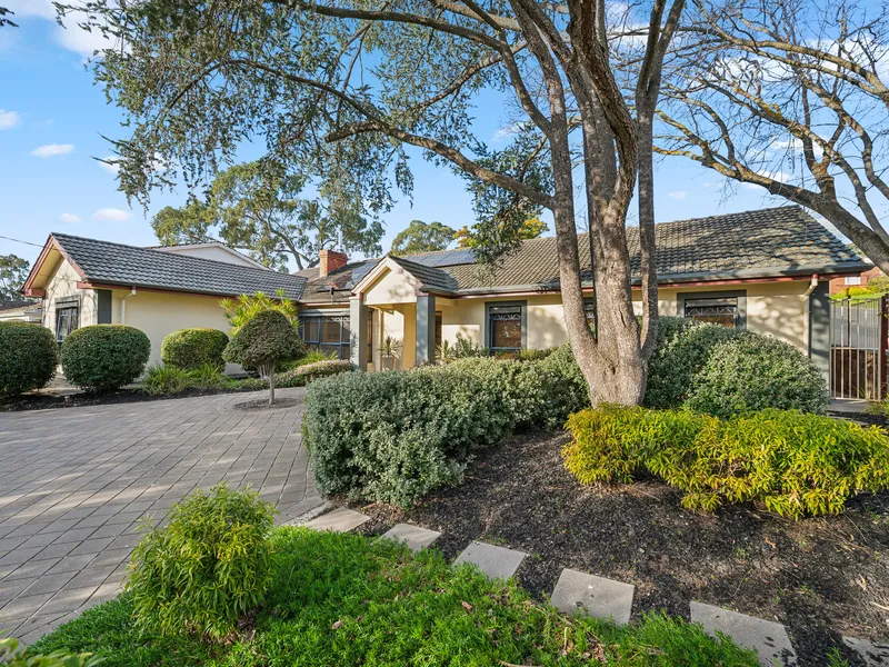 Beautifully Refurbished Family Home in Picturesque Panorama