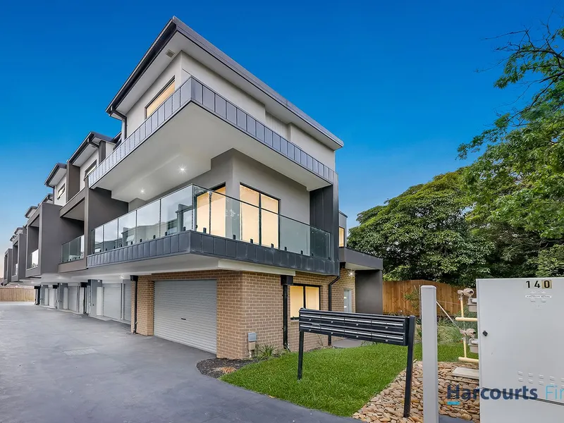 Exclusive Lifestyle in Convenient Locale