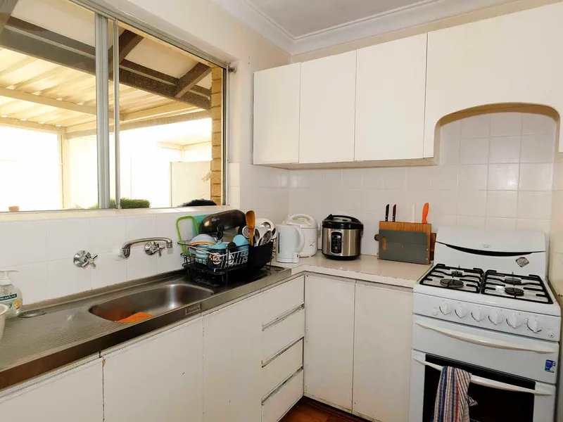 Walking Distance to all Amenities and Transport. Well kept complex of 10. PRICE REDUCED: OFFERS FROM $295,000. Don't miss out!