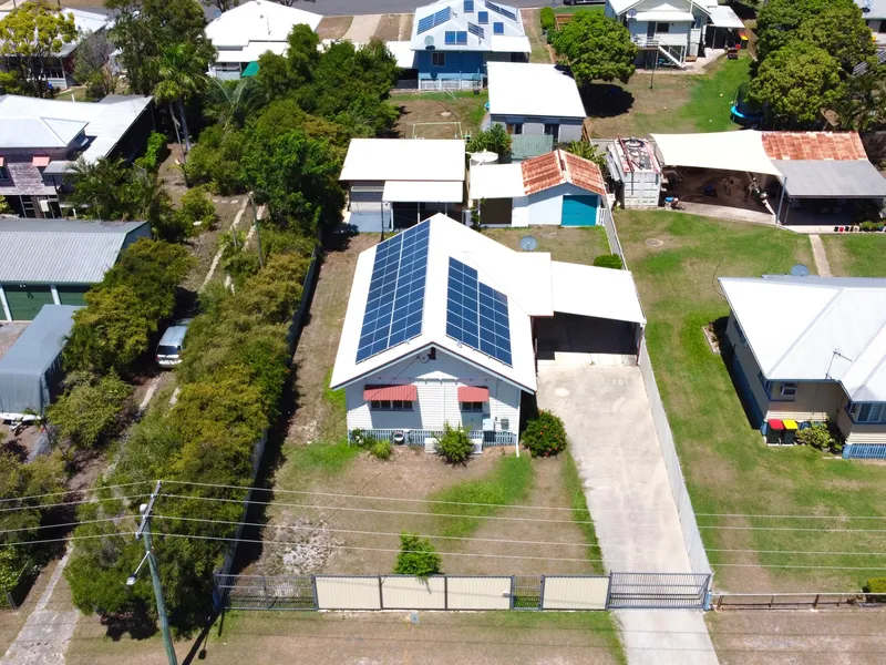 Dual Living Cottage in Handy Location