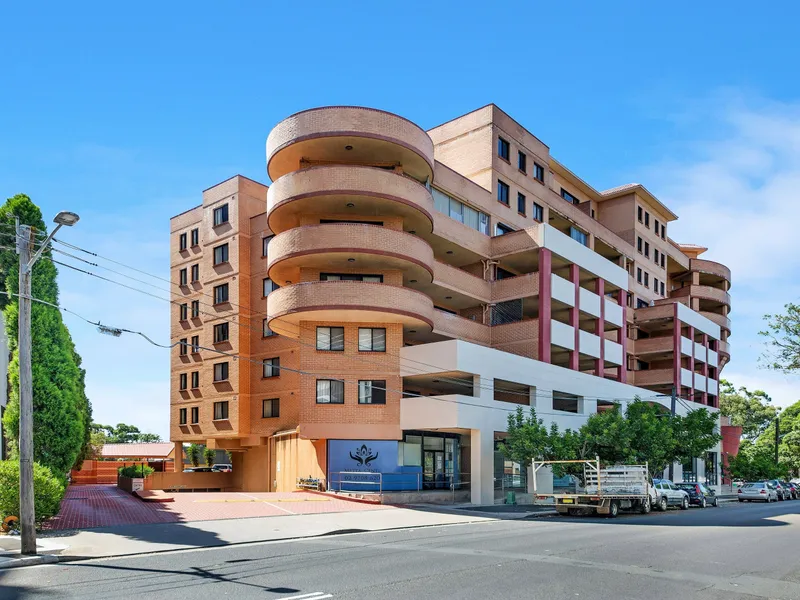 Excellent Location with Views !