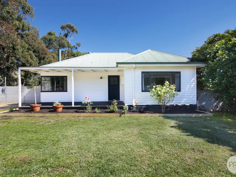 Beautiful Two Bedroom Retreat in Lexton  