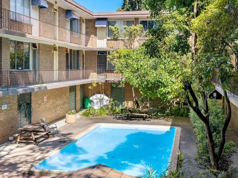 FANTASTIC VALUE FOR MONEY STUDIO APARTMENT