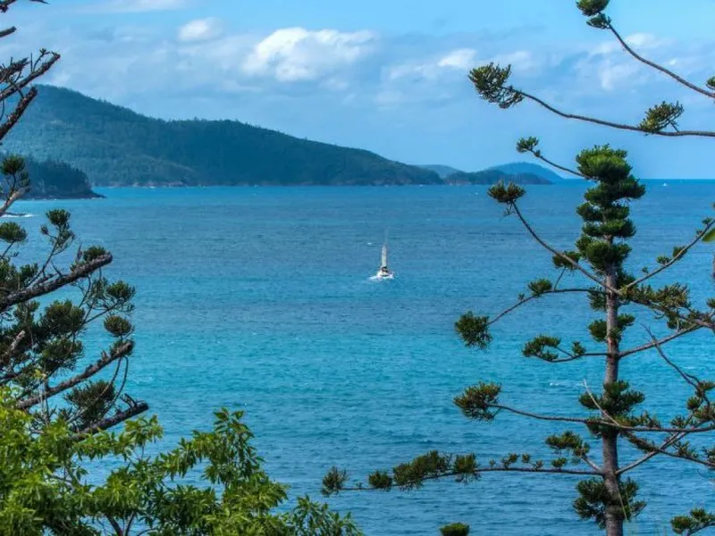 Reduced to sell - rare waterfront on Hamilton Island