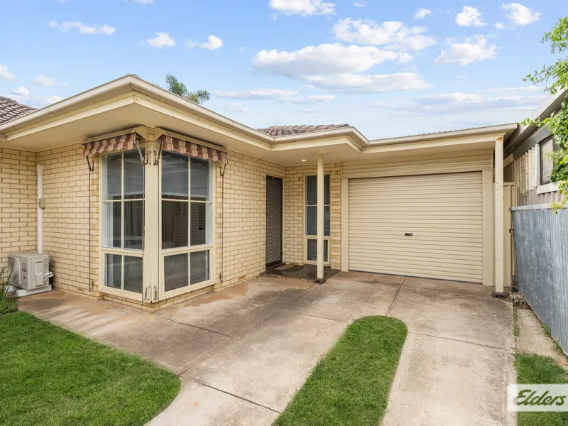 FULLY FURNISHED UNIT - WALK TO THE BEACH!