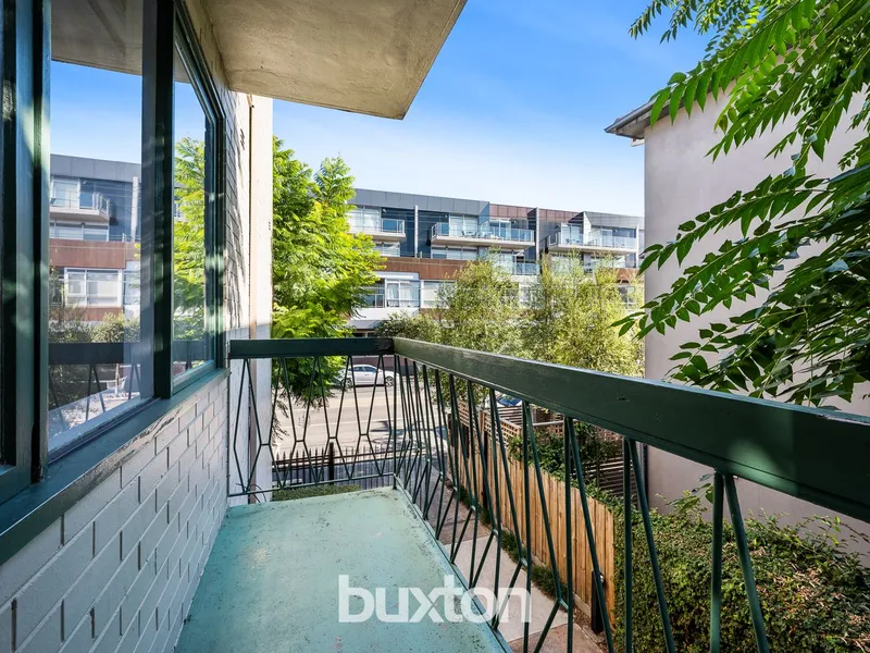 FRESHLY PAINTED APARTMENT, PERFECT LOCATION, PERFECT FOR YOU!