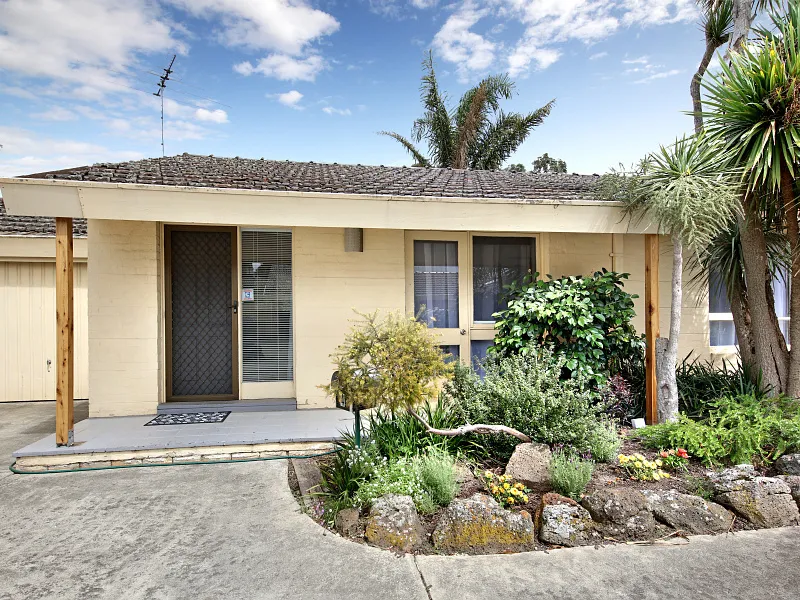 Bright Light Sunny 2 Bedroom Villa