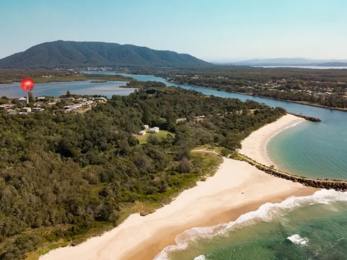 Prime headland position in the beautiful Camden Haven