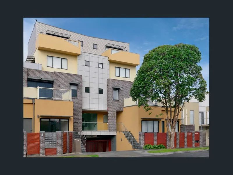 Low Rise Low Maintenance Living! Walk Everywhere!