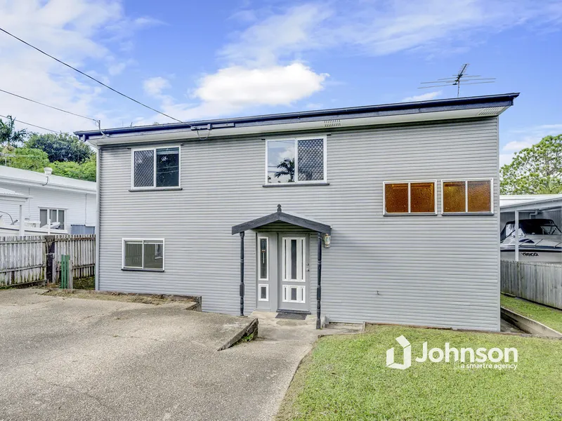 GENUINE 5 BEDROOM DOUBLE STOREY HOME!