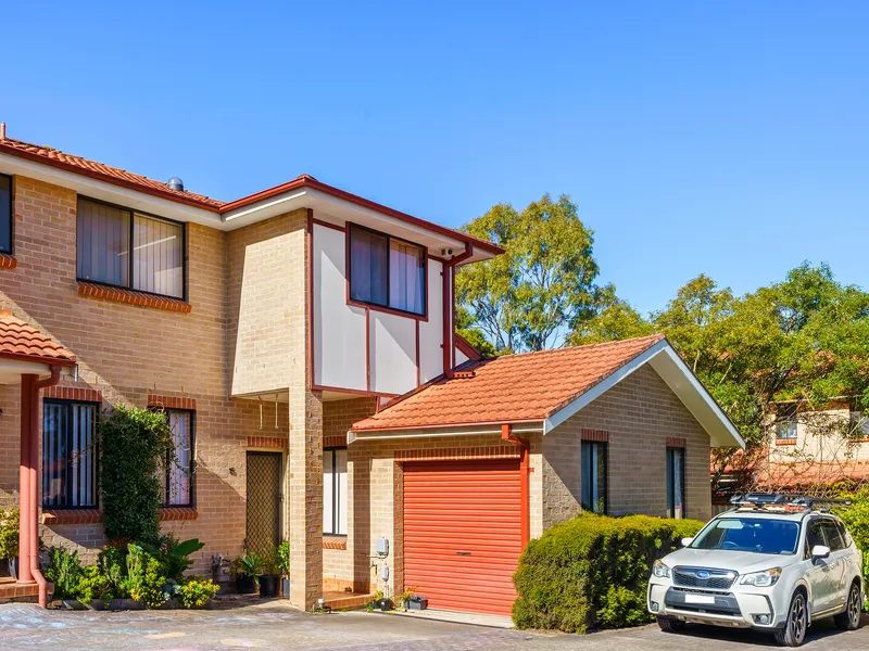 Ultra-Convenient two bedroom townhouse