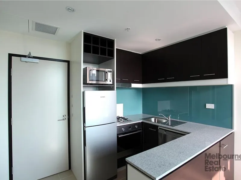 Fully Furnished Apartment in a Desirable Location