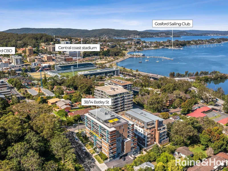 Stylish Executive Apartment Boasting Natural Views