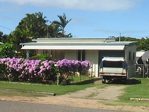 Low Set Home with Shed and Side Access