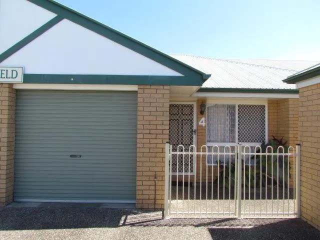 LOW-SET BRICK UNIT - WHEELCHAIR FRIENDLY - WALK TO EVERYTHING