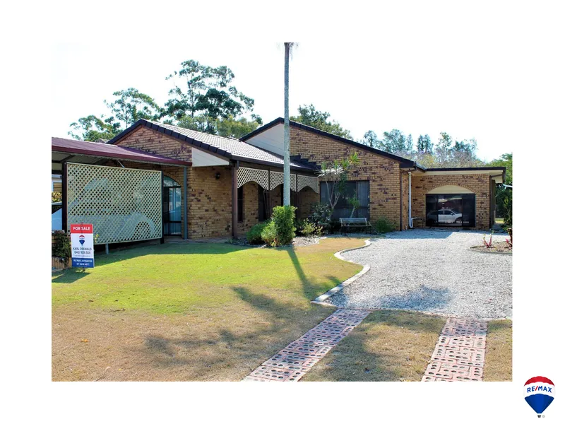 Bushland Outlook sooo close to the Pumicestone Passage