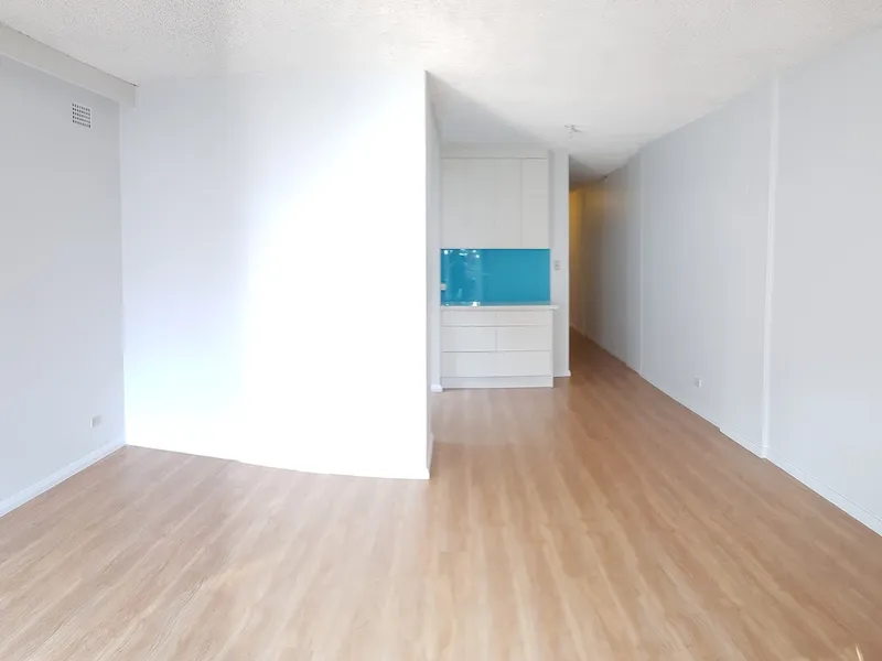 QUIET Tranquil Green Relaxing Home. Spacious.