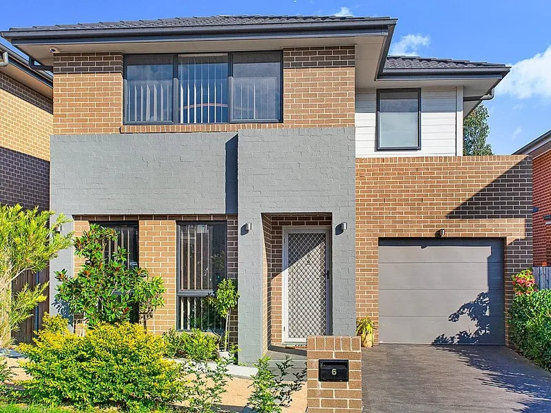 Modern Home Situated In Schofields