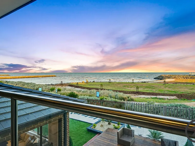 Luxurious Home by the Ocean