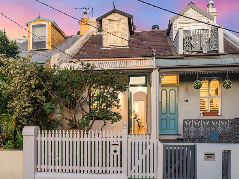 Charming 3-Bed Terrace in Convenient Setting