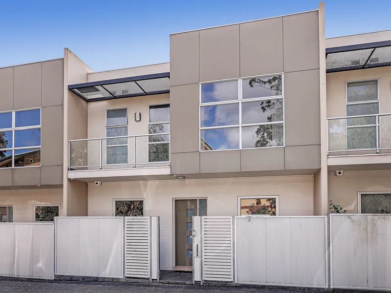 Stunning Townhouse - Conveniently Located, Surprisingly Spacious!