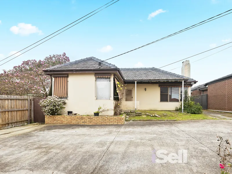 HUGE BLOCK, MULTIPLE LIVING, ENDLESS OPPORTUNITIES