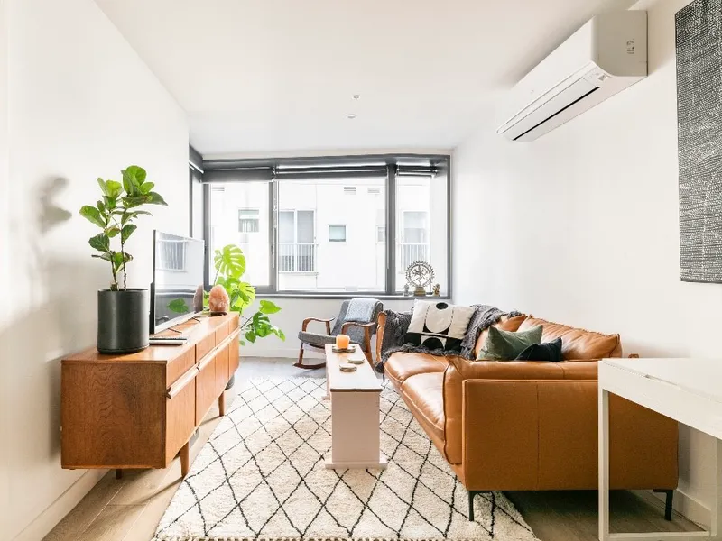 Fully Furnished Apartment on Richmond Hill