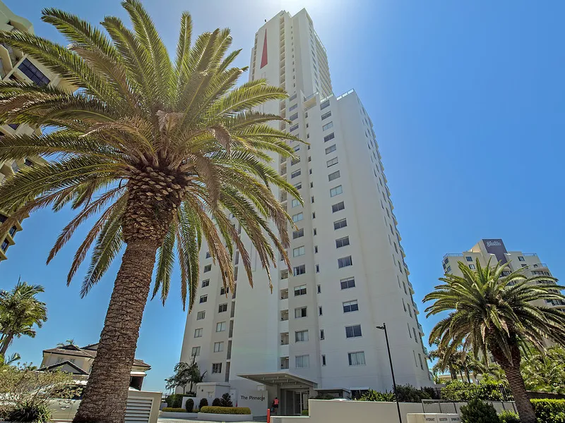 RESORT STYLE LIVING THAT BOASTS EXCEPTIONAL FACILITIES AND VIEWS 3 Bed 2 Car 1 Storage Cage