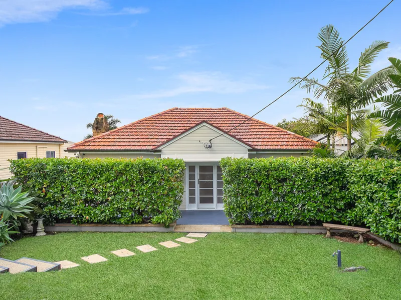 Hamptons Inspired Coastal Cottage