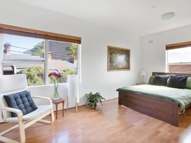 Bright and airy studio in a central location