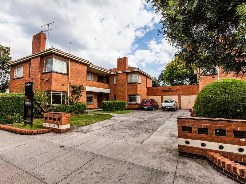 FANTASTIC TWO BEDROOM APARTMENT