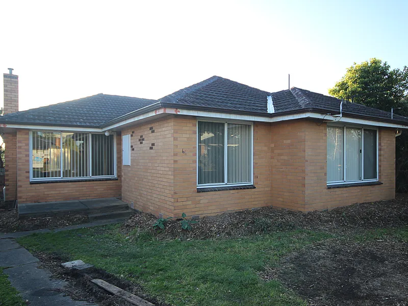 Family home in a quiet court.