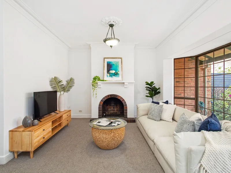 LIFESTYLE, SECLUSION, CONVENIENCE
