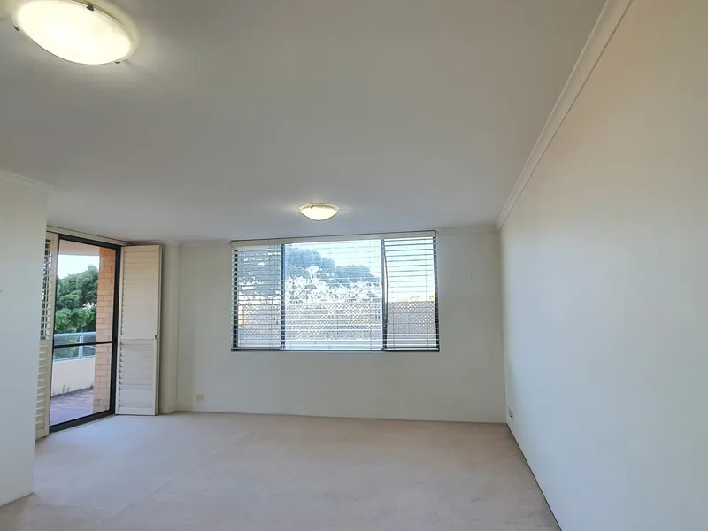 MASSIVE COURTYARD WITH CITY VIEWS - Inspect Sat 11:45-12:00pm