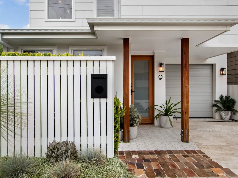 Unrivalled Luxury and Sublime Family Comfort Await in this Contemporary Family Home