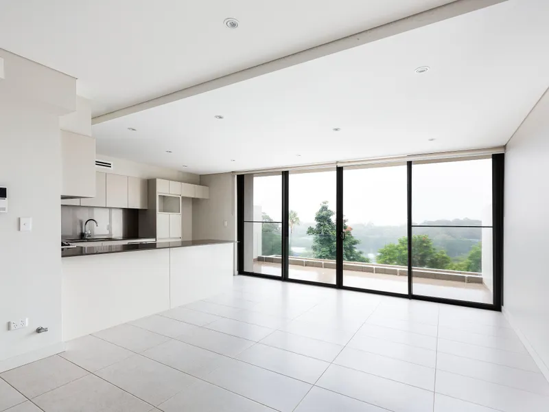 Waterview apartment in heart of village