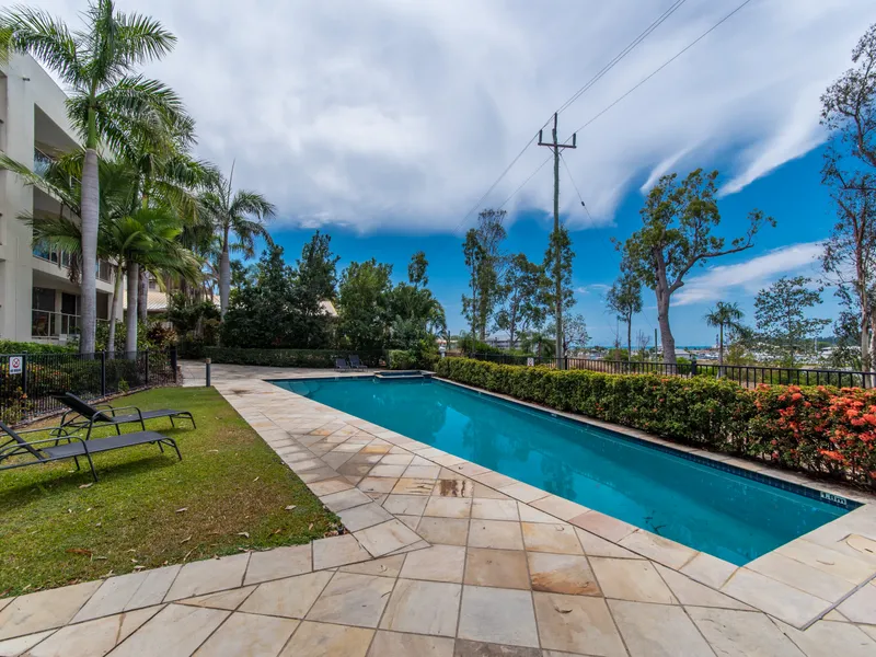 Airlie Beach Unit In Secured Complex