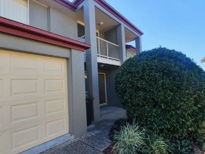 Great Location, A/C & Pool - Synthetic Grass