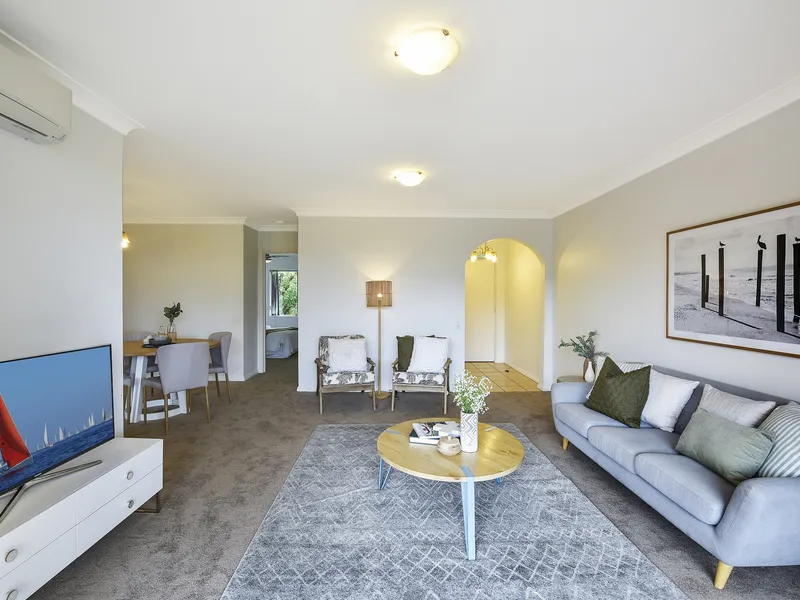 Private & Light Filled 1 Bedroom Unit