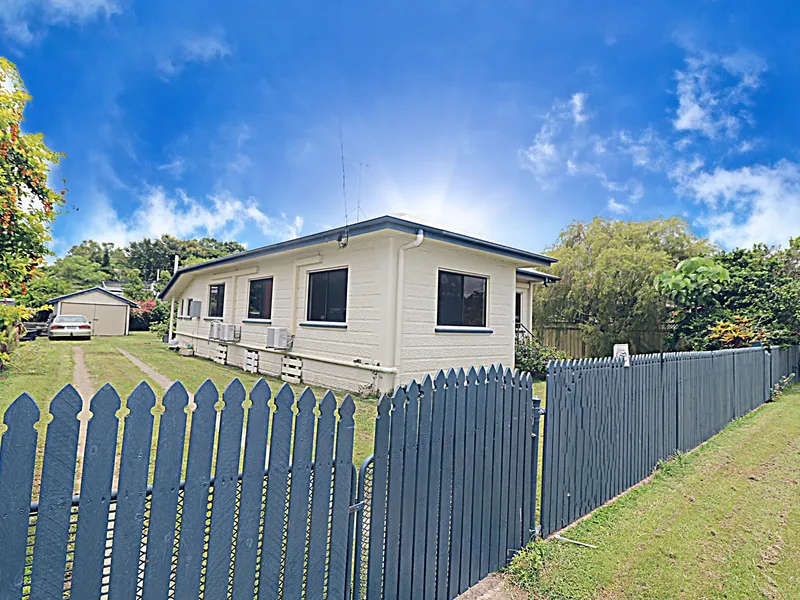 SOLID HOME & Tastefully decorated.