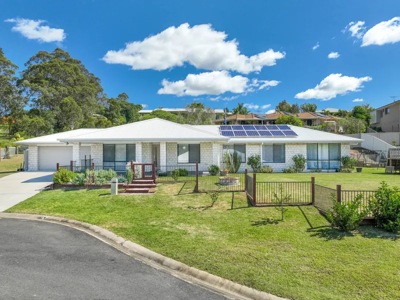 Beautifully Presented Family Home