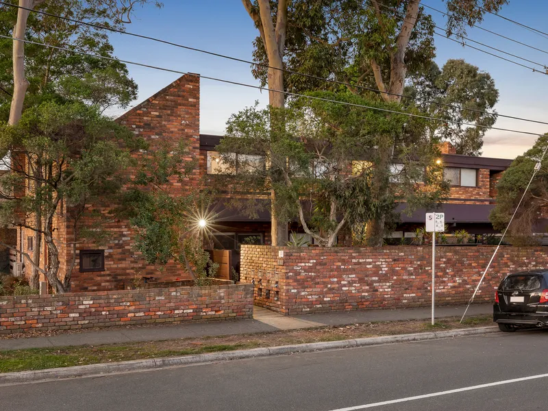 A Soaring Hideaway with Modern-Retro Charm