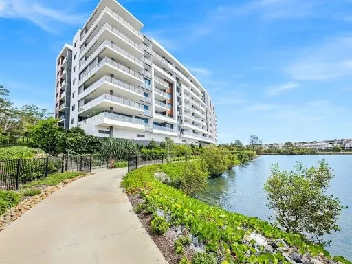 STOP SEARCHING! MINUTES TO THE WATER - MUST BE SOLD.