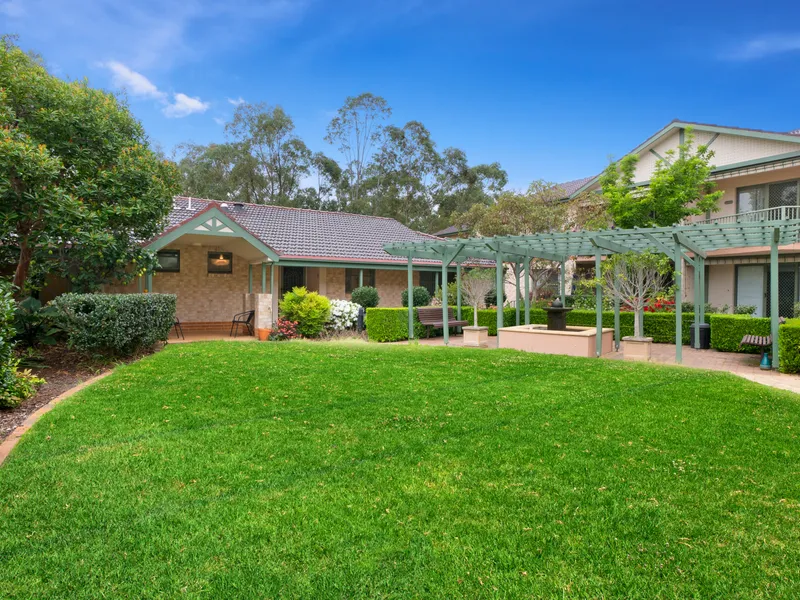 GROUND LEVEL EAST FACING