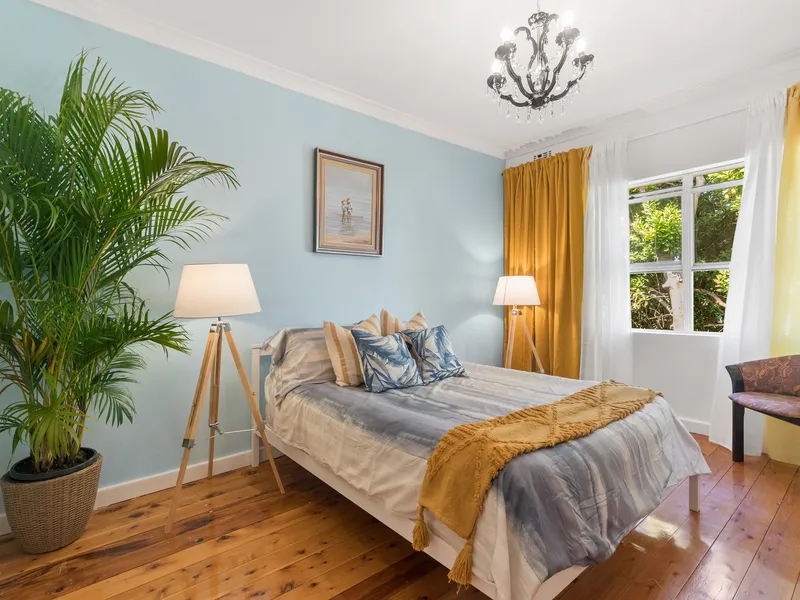 Tranquil, spacious 2 Bedroom apartment on Sydney’s lower north shore.