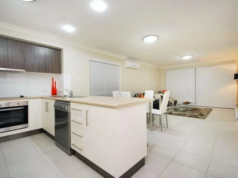 Modern & Executive Living + Yard Maintenance!